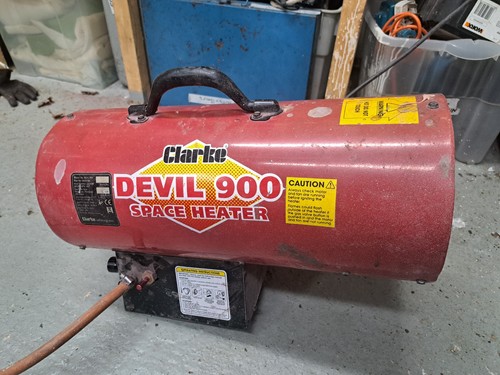 Clarke devil 900 - clarke,